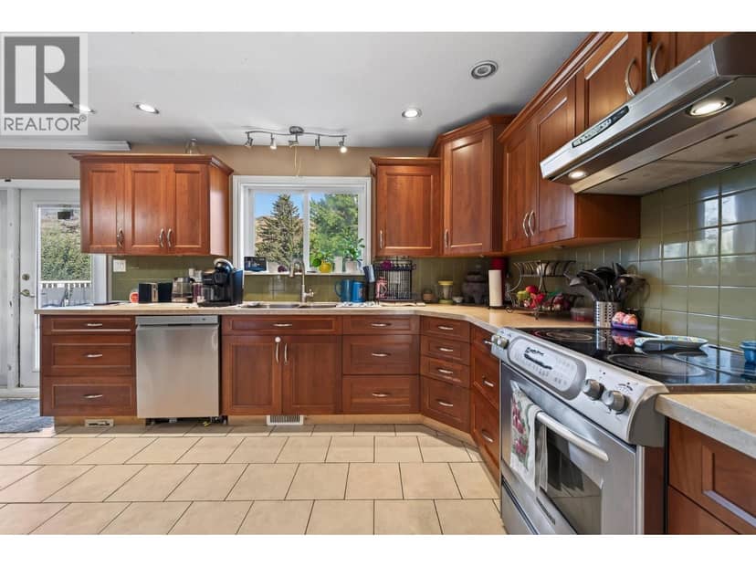 3575 WESTSYDE Road, Kamloops, photo 7