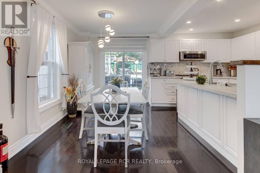 19 Birch Avenue — photo 11 of 40