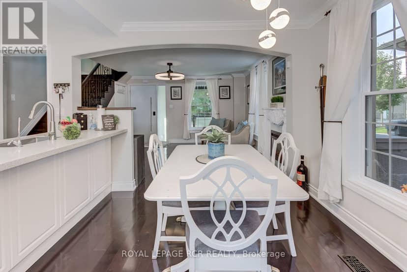 19 Birch Avenue — photo 14 of 40