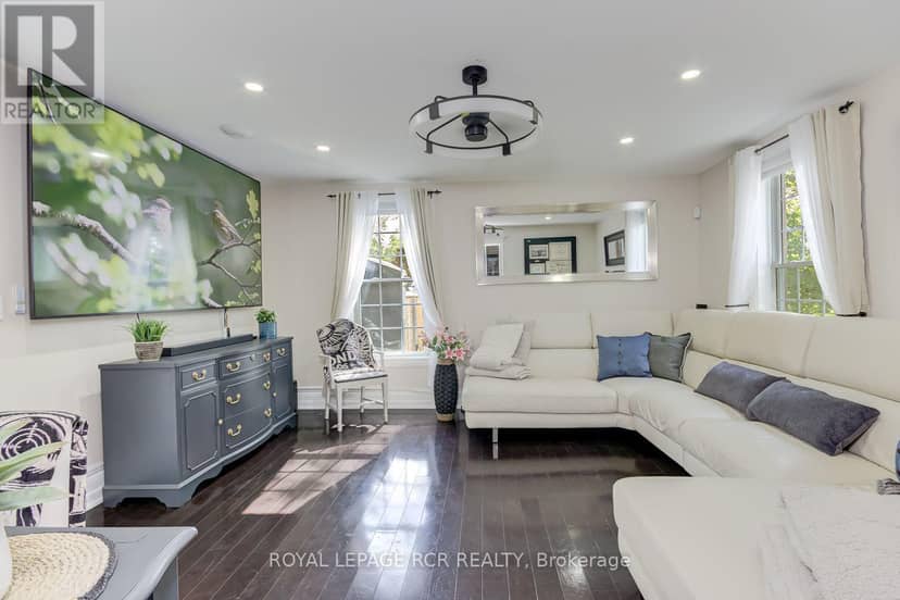 19 Birch Avenue — photo 16 of 40