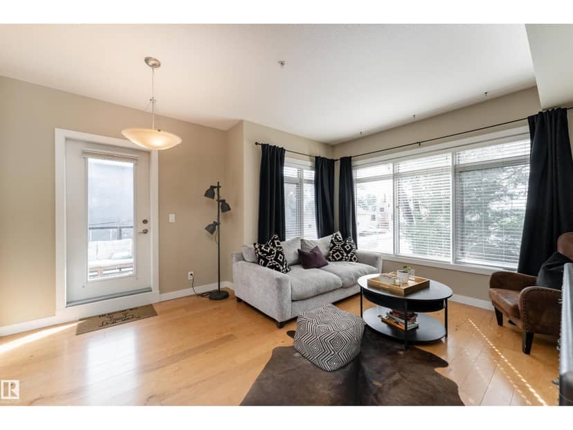 #204 9908 84 AV NW, Edmonton, photo 2