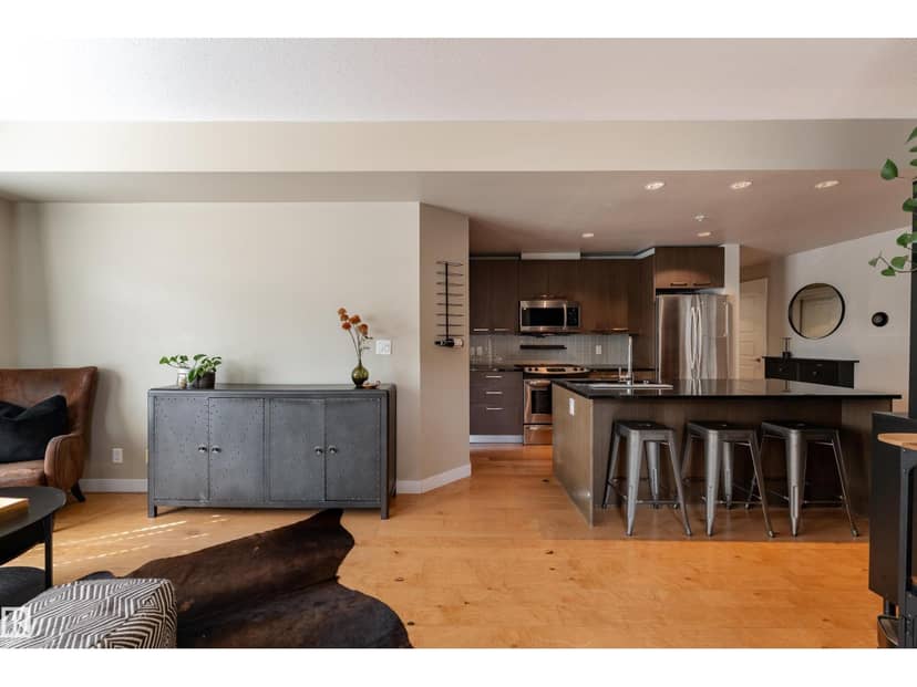 #204 9908 84 AV NW, Edmonton, photo 3