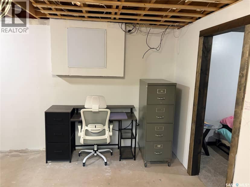 81 Horkoff AVENUE — photo 25 of 40