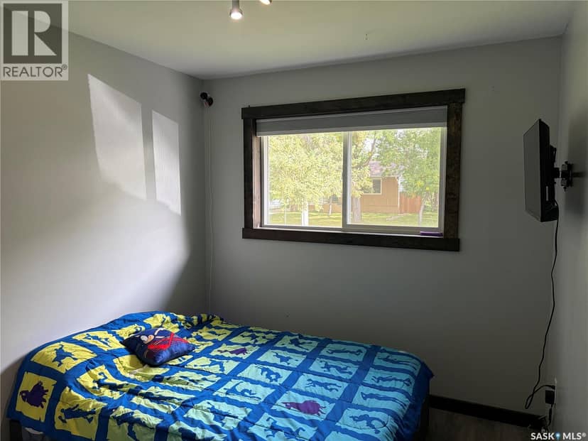 81 Horkoff AVENUE — photo 17 of 40