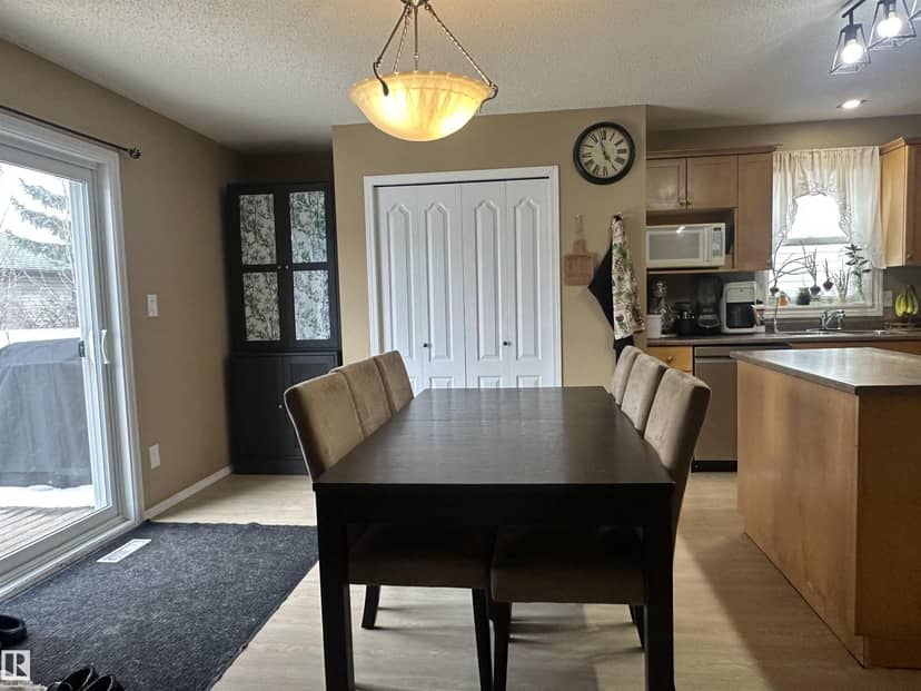 1750 Tomlinson CM NW, Edmonton, photo 6
