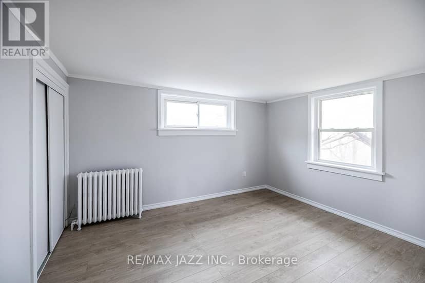 221 Walton Street — photo 27 of 40