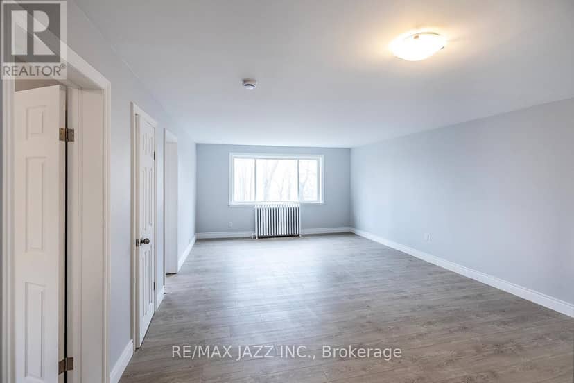 221 Walton Street — photo 32 of 40
