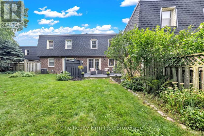 12 - 598 Durham Crescent — photo 2 of 23