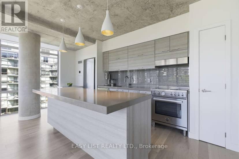822 - 55 Stewart Street — photo 10 of 26