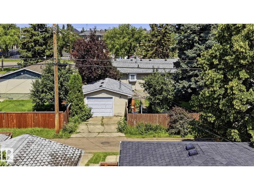 10527 137 AV NW — photo 28 of 38