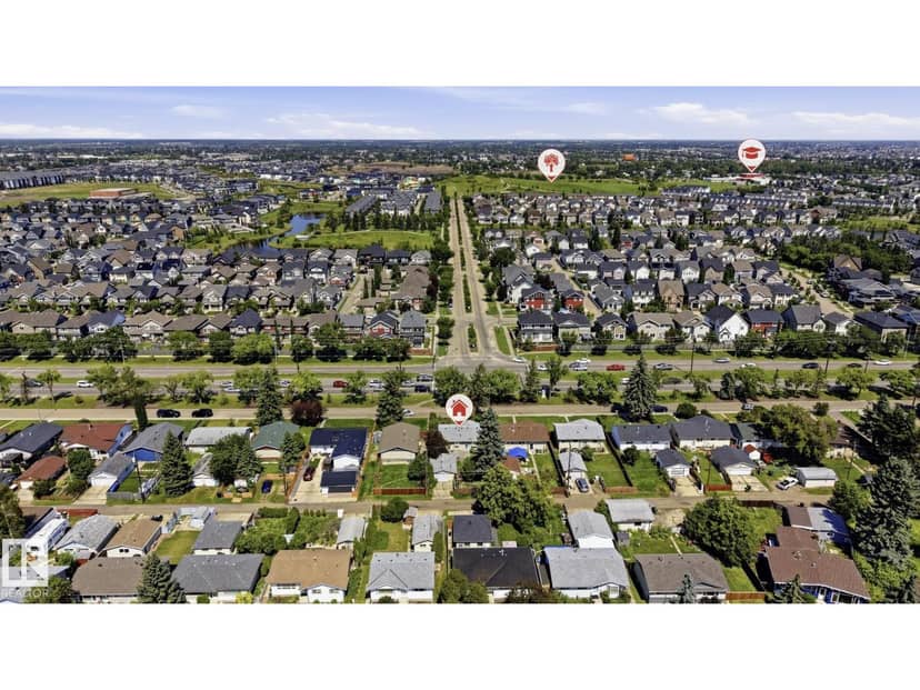 10527 137 AV NW — photo 35 of 38