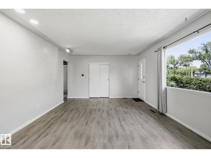 10527 137 AV NW, Edmonton, photo 7