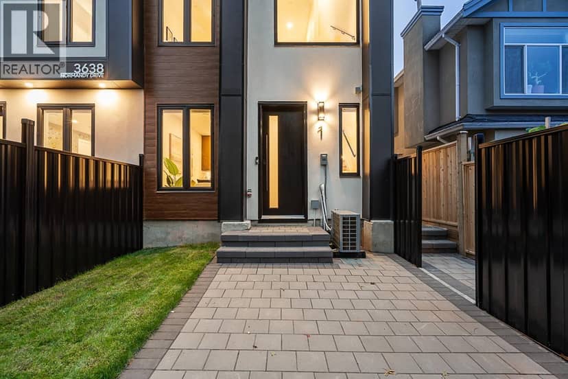1 3638 NORMANDY DRIVE, Vancouver