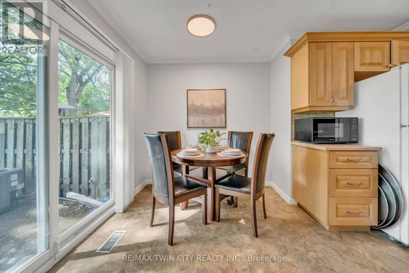 101 - 121 University Avenue E — photo 15 of 40
