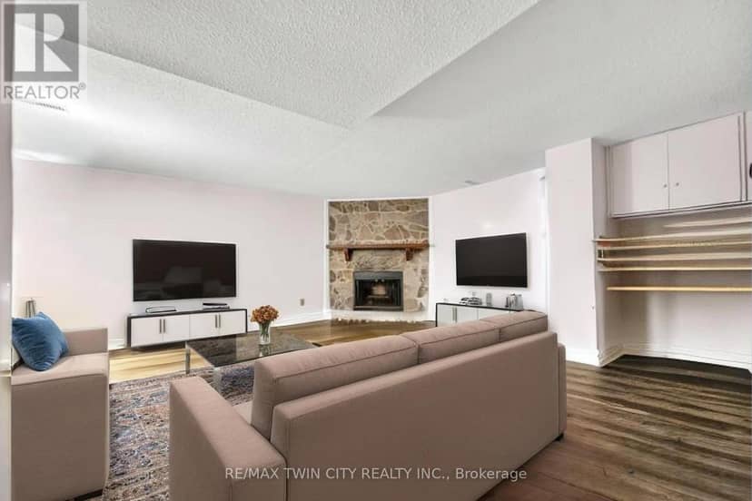 101 - 121 University Avenue E — photo 31 of 40