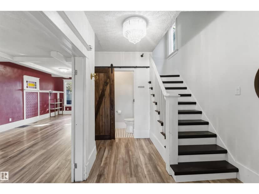 10647 125 ST NW, Edmonton, photo 3