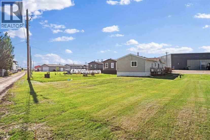 8 Trochu Avenue, Trochu, photo 3