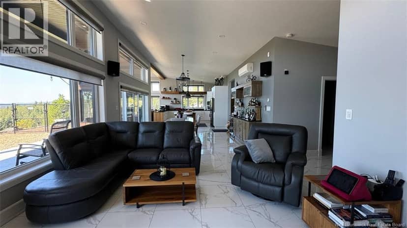 83 Maxime Road — photo 13 of 35