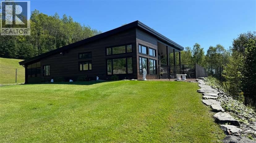 83 Maxime Road — photo 4 of 35