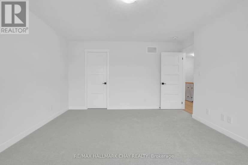 12 Beverly Street — photo 18 of 24