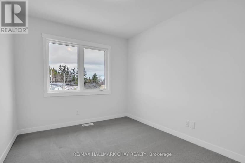 12 Beverly Street — photo 19 of 24