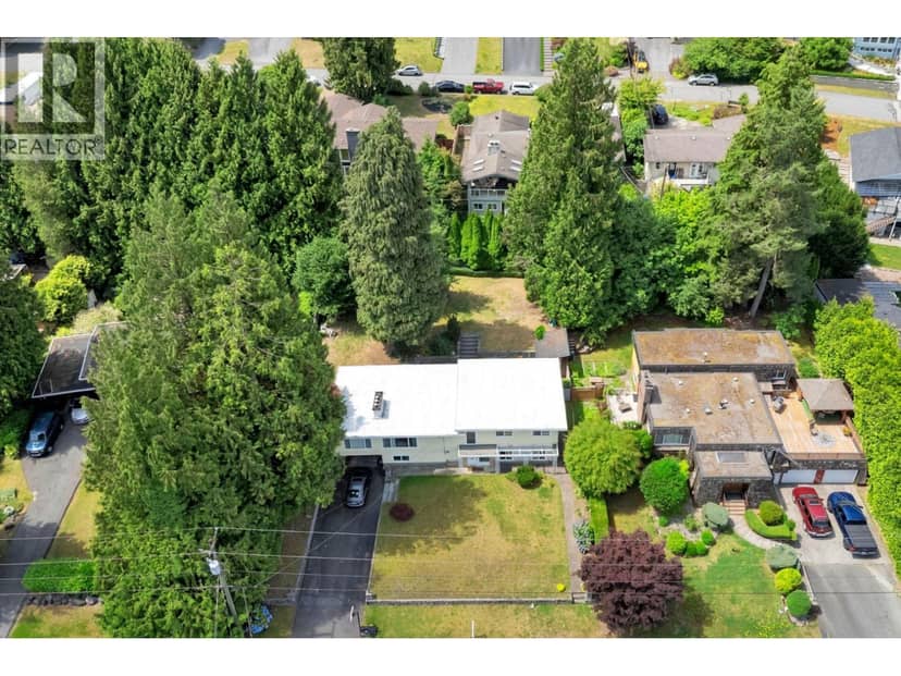 3028 STARLIGHT WAY, Coquitlam, photo 2