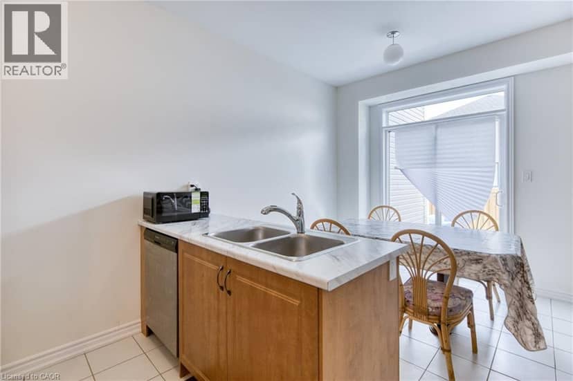 12 HYLTON Drive — photo 15 of 40