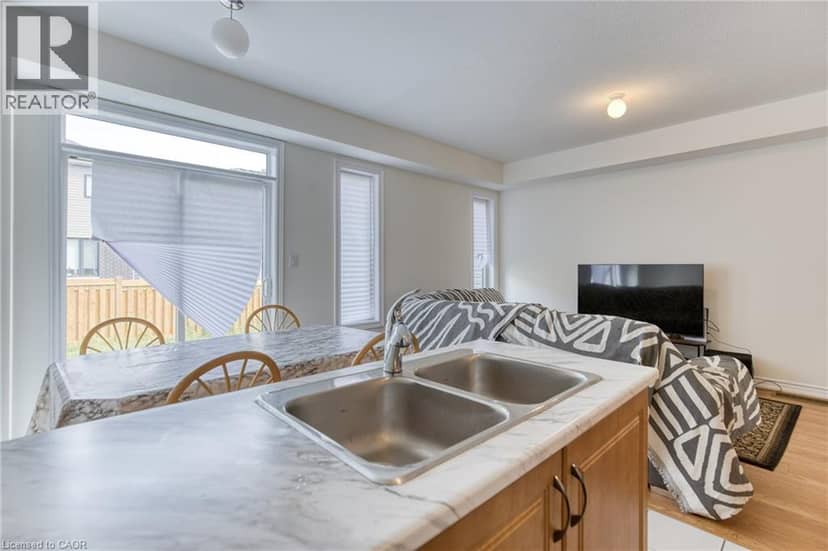 12 HYLTON Drive — photo 17 of 40