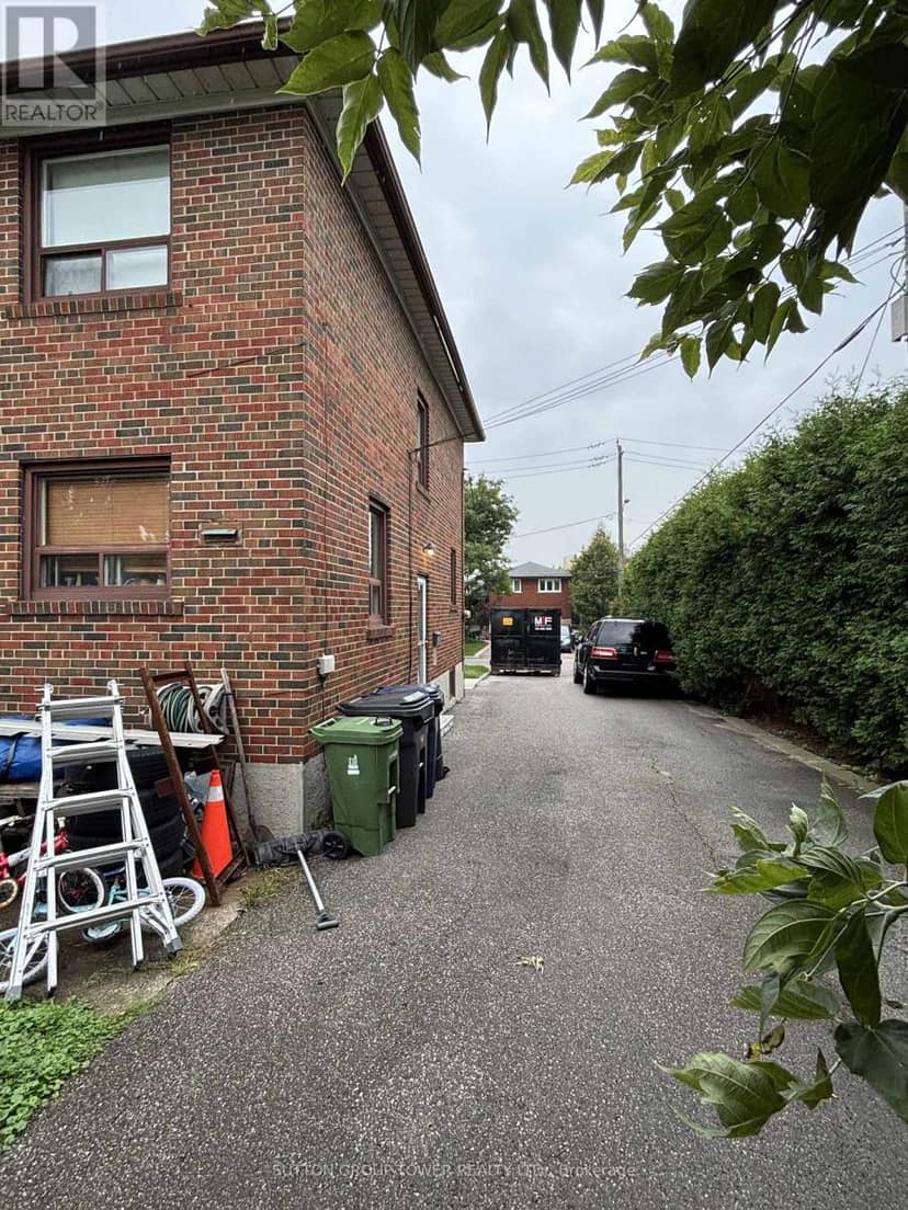200 Locksley Avenue, Toronto, photo 4