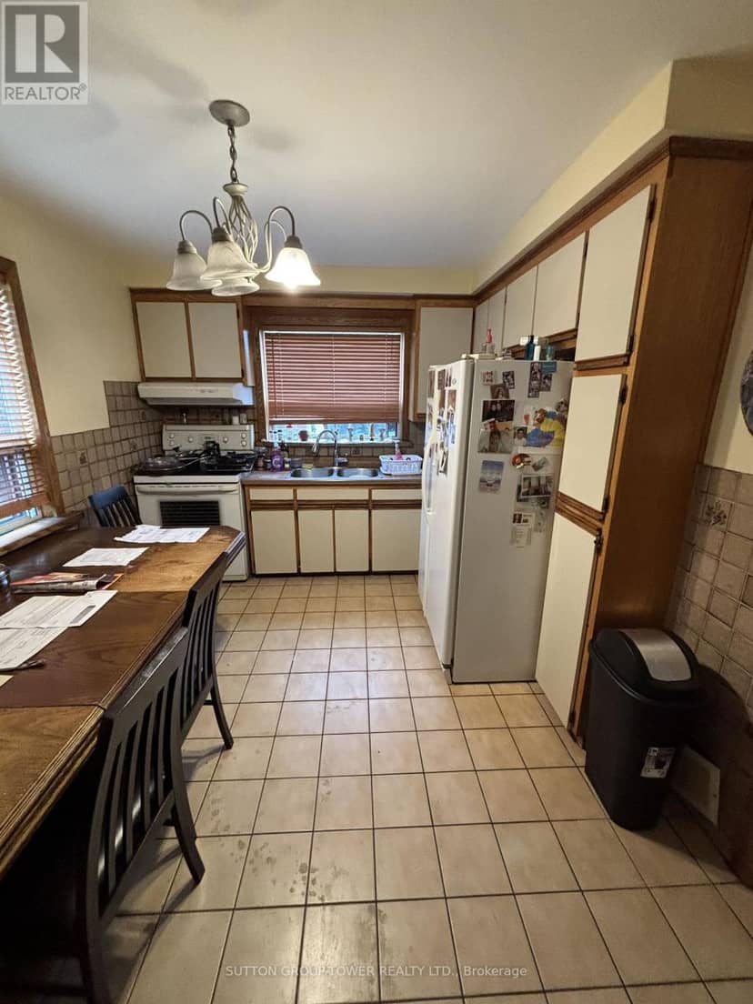 200 Locksley Avenue, Toronto, photo 8