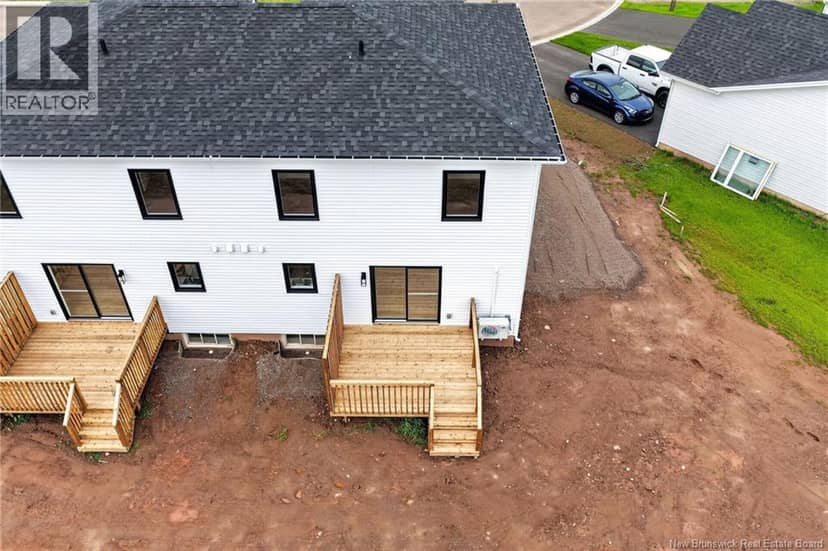 21 Alosier Crescent — photo 4 of 40