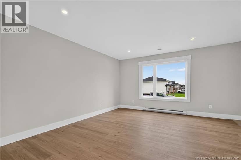 21 Alosier Crescent — photo 16 of 40