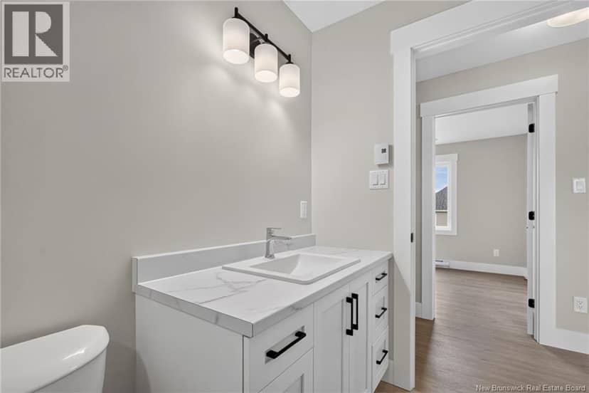 21 Alosier Crescent — photo 20 of 40