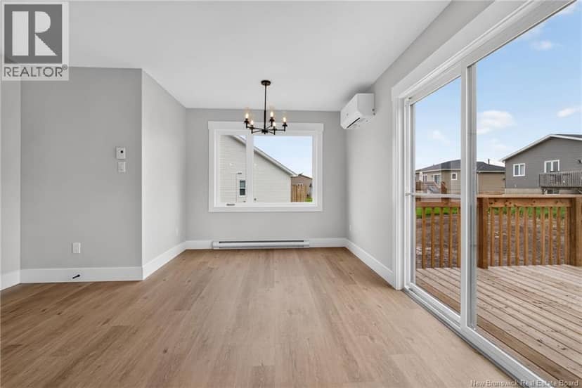 21 Alosier Crescent — photo 10 of 40