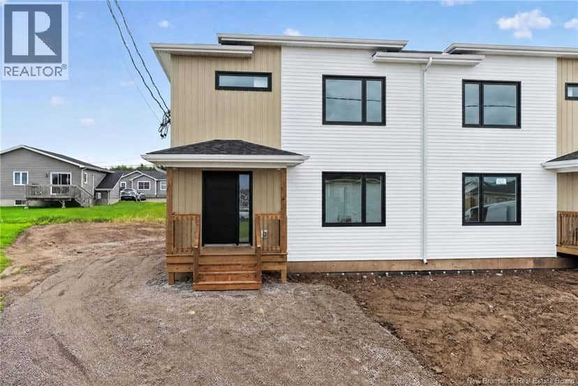 21 Alosier Crescent — photo 1 of 40
