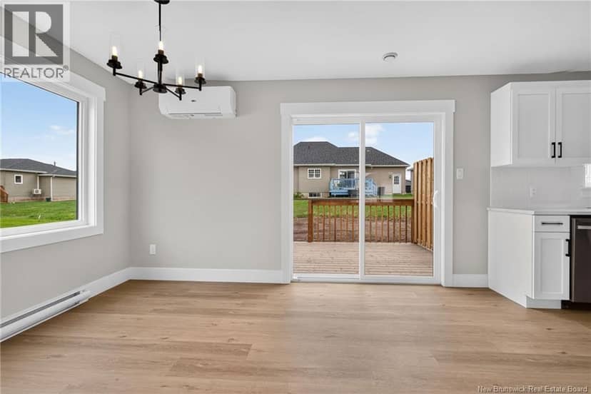 21 Alosier Crescent — photo 11 of 40