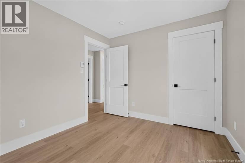 21 Alosier Crescent — photo 33 of 40