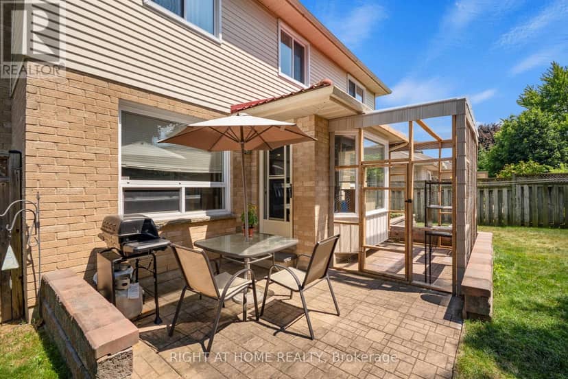 14 Duncan Crescent — photo 25 of 31