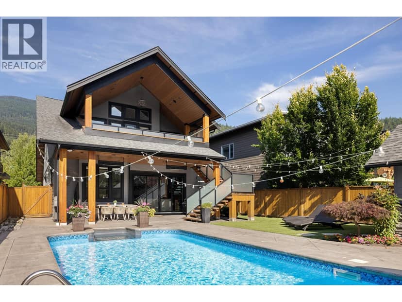 40257 ARISTOTLE DRIVE, Squamish