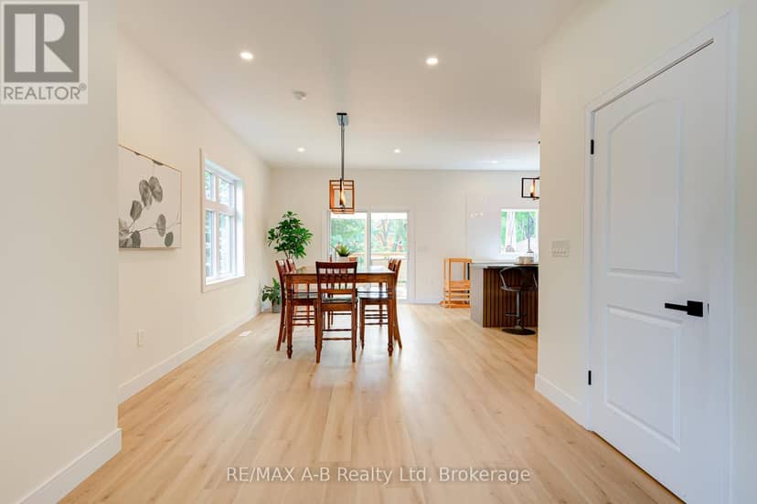 261 Albert Street — photo 14 of 40