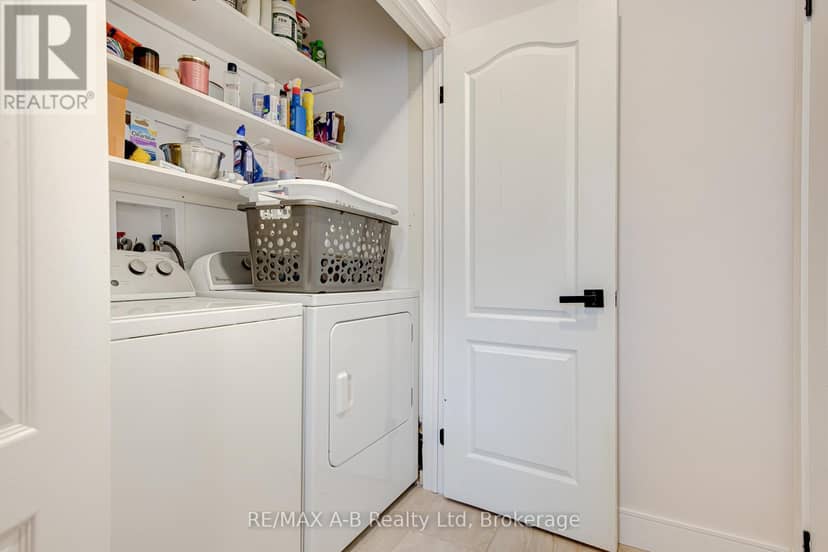261 Albert Street — photo 27 of 40