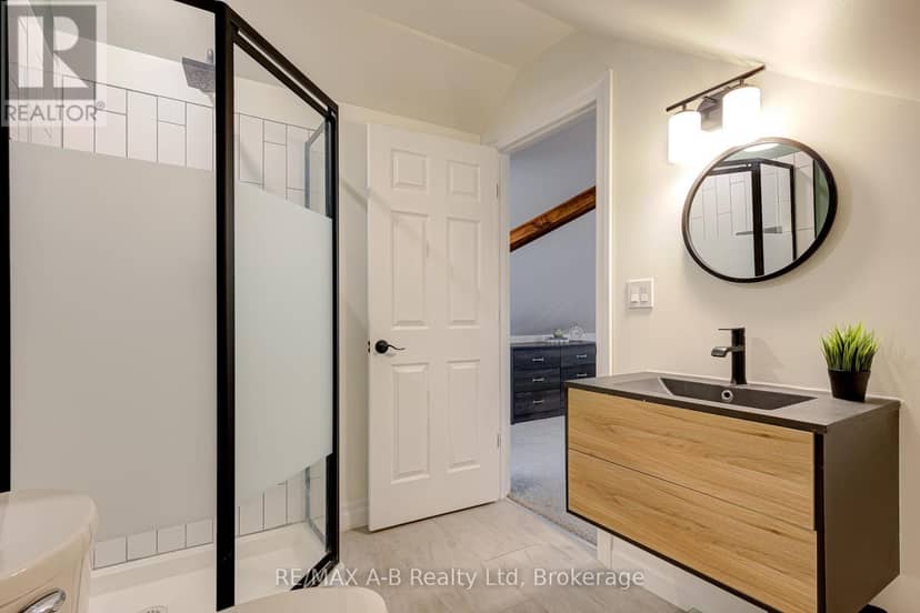 261 Albert Street — photo 32 of 40