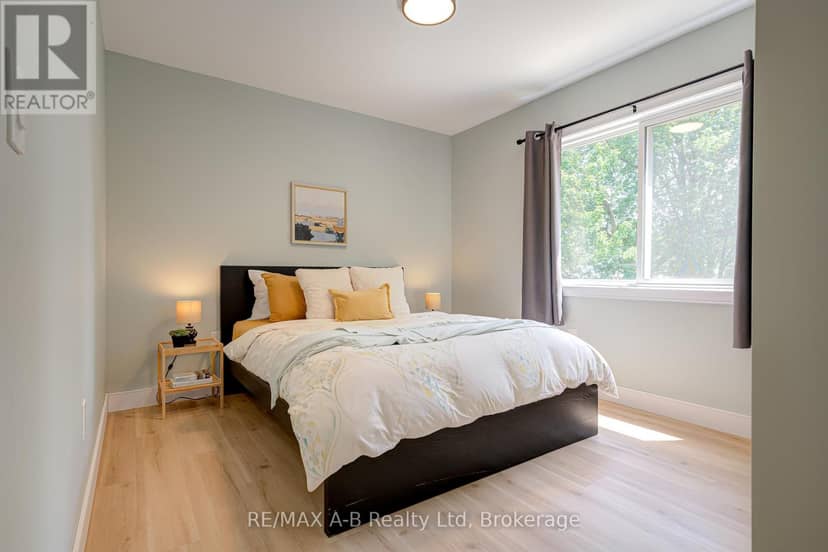 261 Albert Street — photo 34 of 40