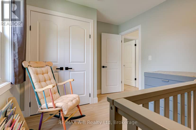 261 Albert Street — photo 39 of 40