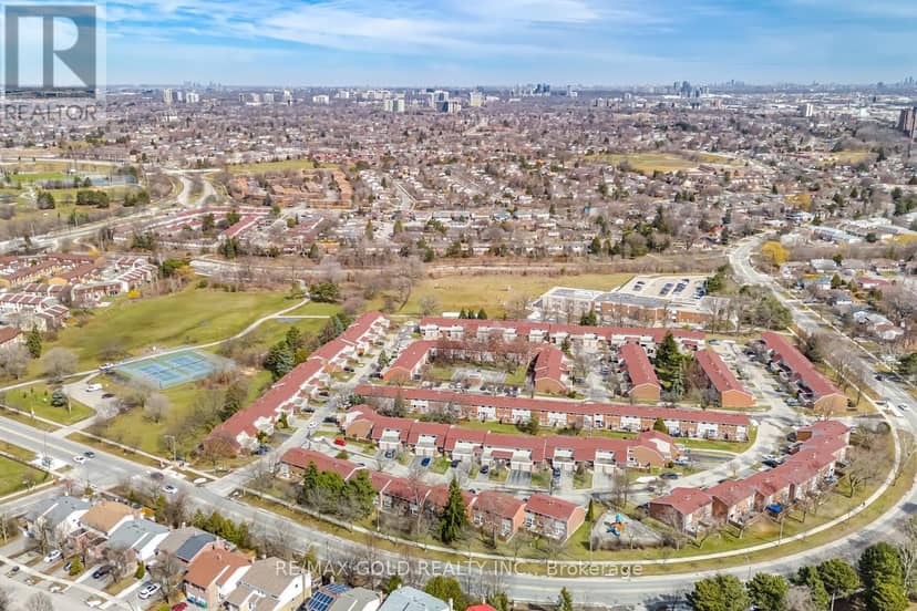 178 - 180 Mississauga Valley Boulevard — photo 32 of 33