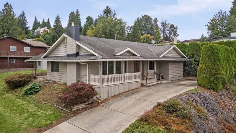 9951 HILLCREST DRIVE, Little Mountain, Chilliwack