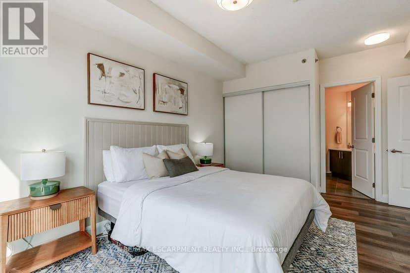 410 - 5001 Corporate Drive — photo 11 of 29