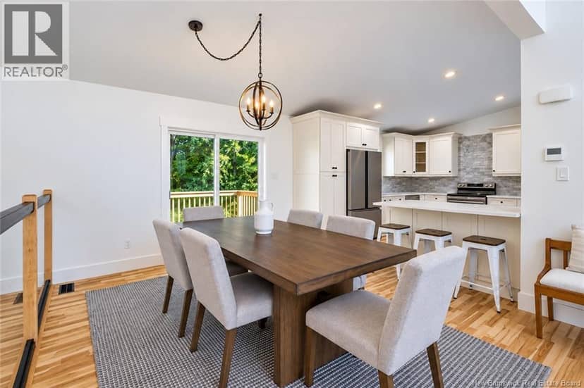 35 Sunset Drive — photo 4 of 32