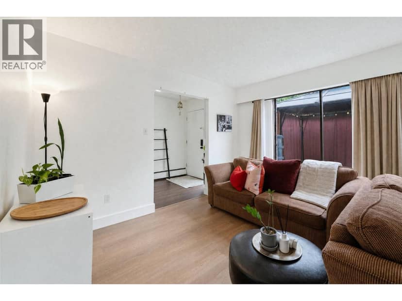 8865 HORNE STREET, Burnaby, photo 3