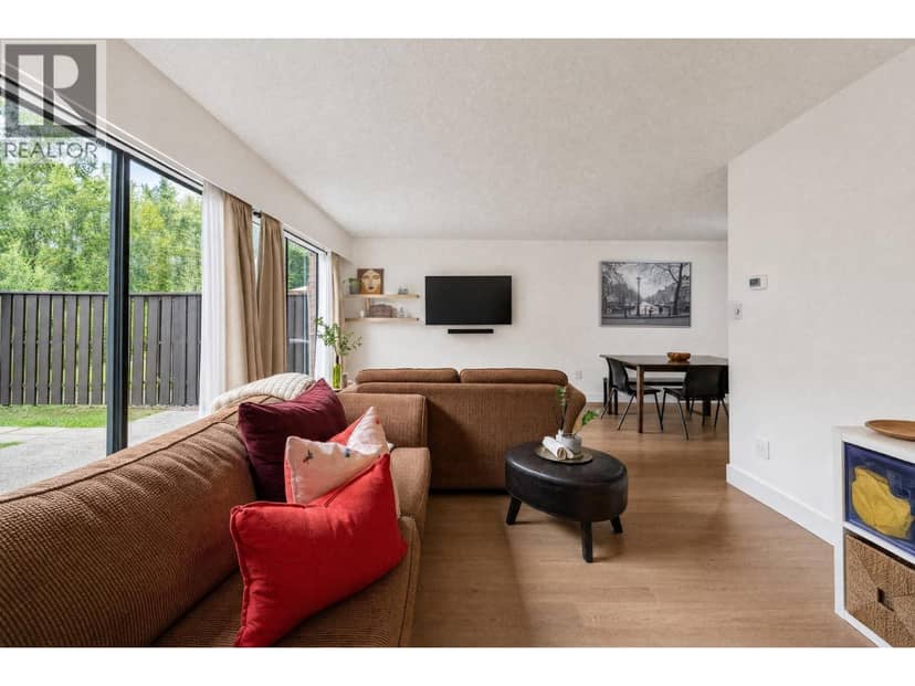 8865 HORNE STREET, Burnaby, photo 4